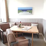 Residenz Seeblick, 10 Mit Balkon Und Ostseeblick * Sellin (Rugen)